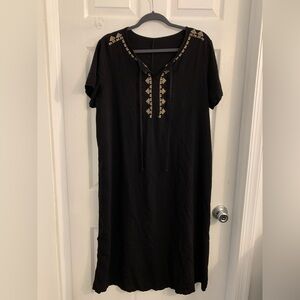 Black and Gold Embroidered Women's leisure wear house Dress. Size 2X $10
